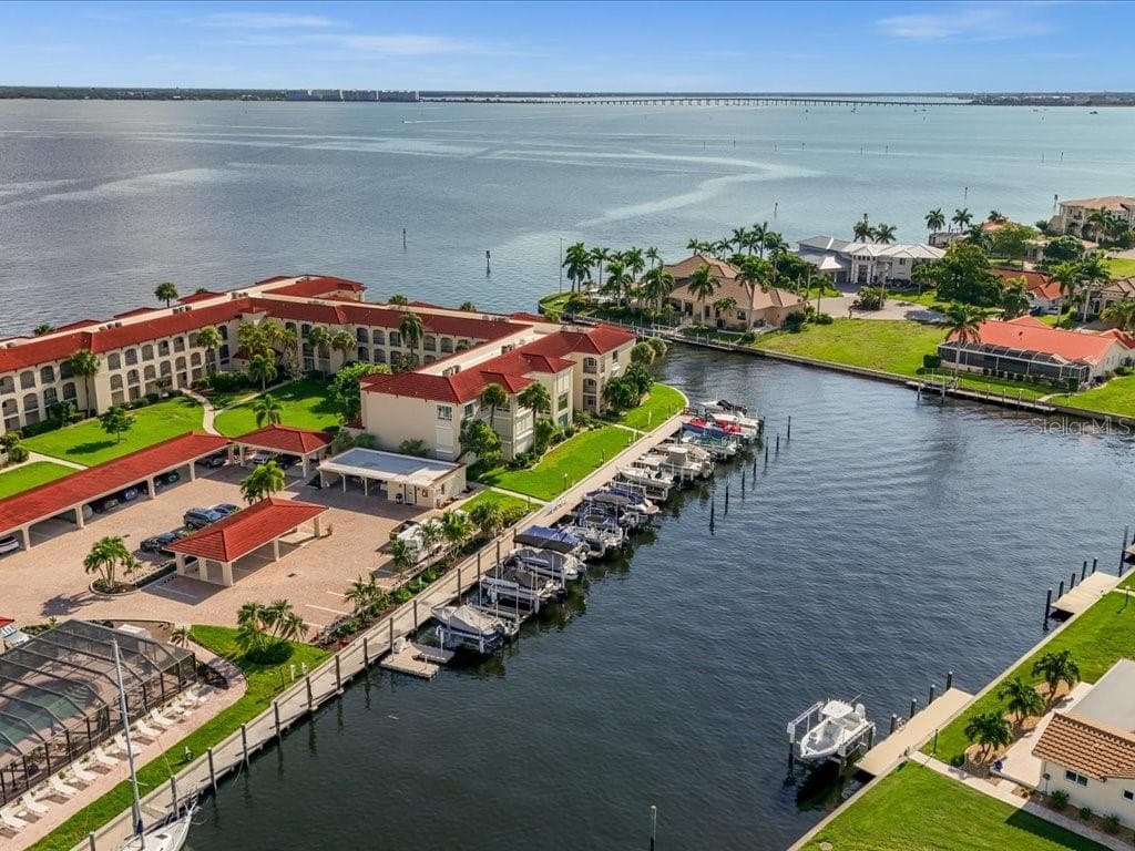 1 COLONY POINT DRIVE — photo 4 of 41