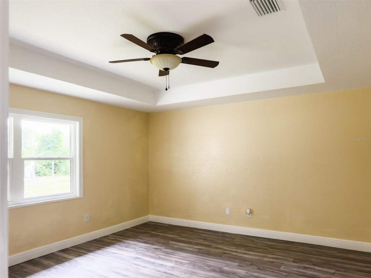 14522 SE 1ST AVENUE RD — photo 10 of 30