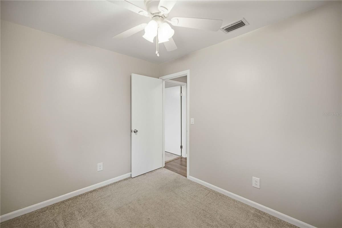 5207 107TH PLACE — photo 10 of 29