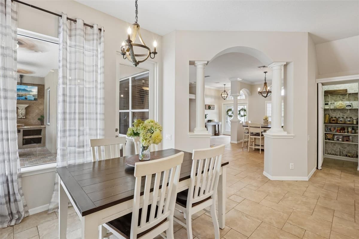 23639 GRACEWOOD CIRCLE — photo 11 of 54