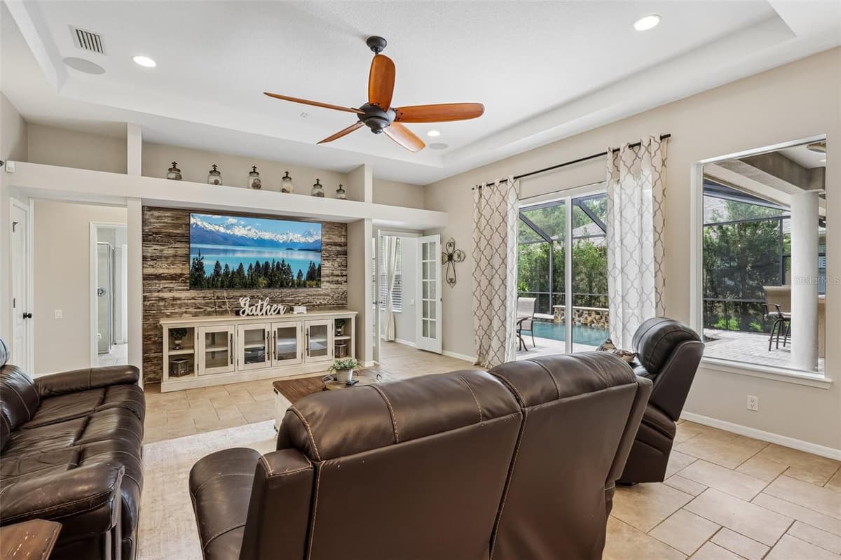 23639 GRACEWOOD CIRCLE — photo 15 of 54