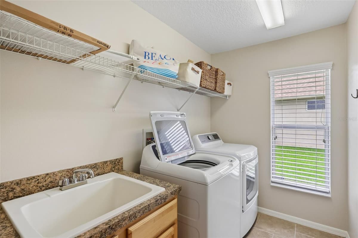 23639 GRACEWOOD CIRCLE — photo 33 of 54