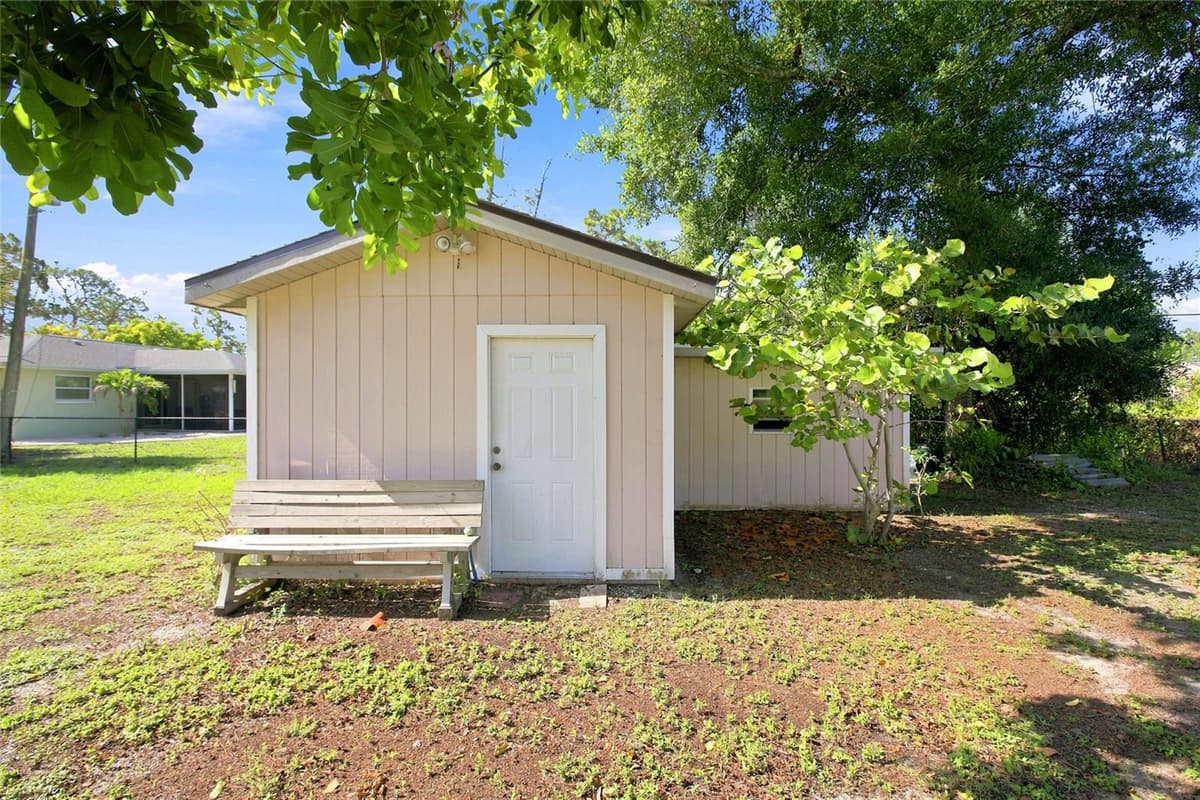 652 ELM STREET — photo 36 of 49