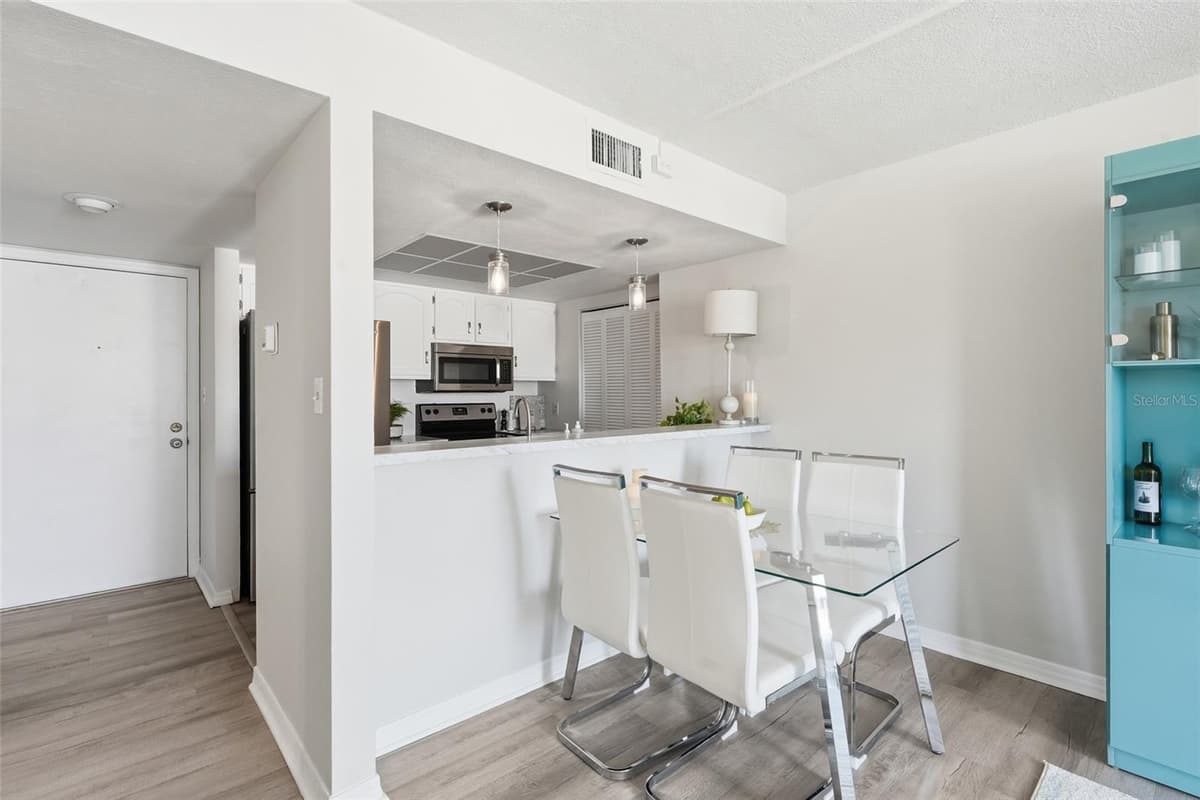 25188 MARION AVE — photo 13 of 46