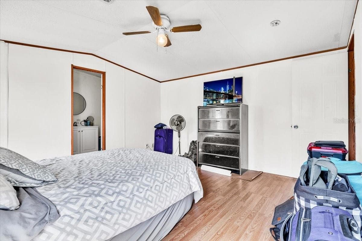 1169 LAFAYETTE STREET — photo 10 of 31