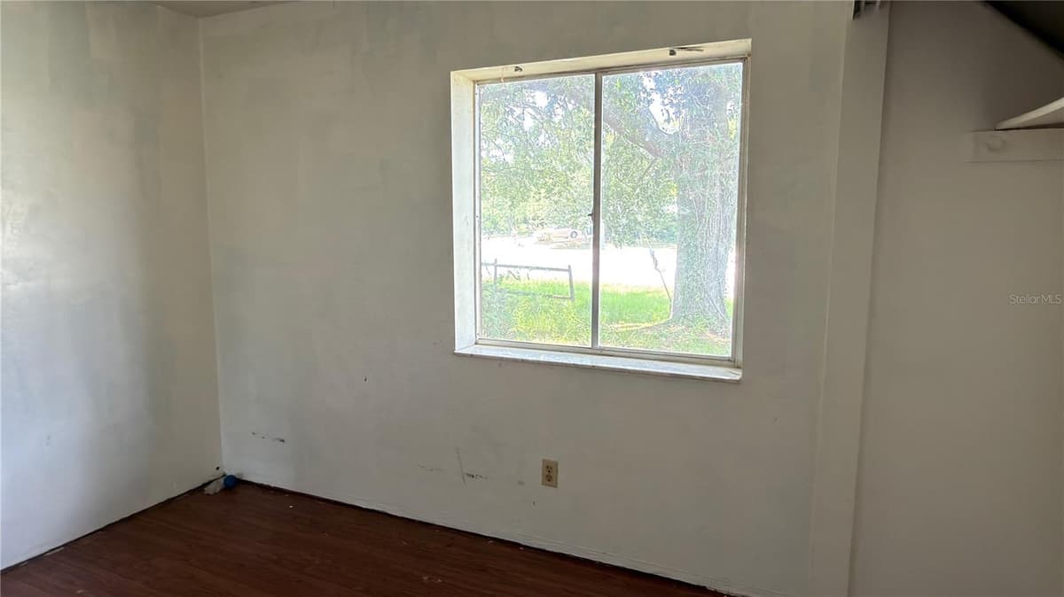 621 ELDRON BOULEVARD — photo 18 of 30