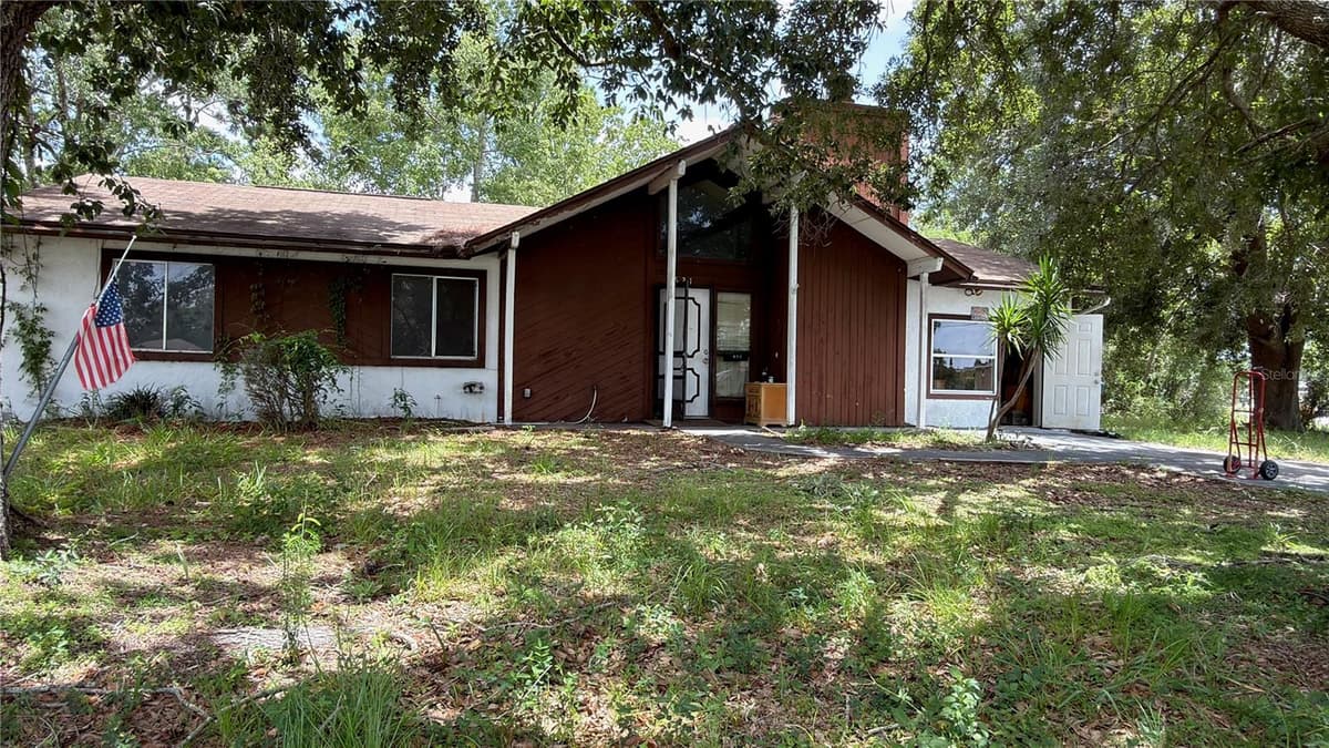 621 ELDRON BOULEVARD — photo 2 of 30