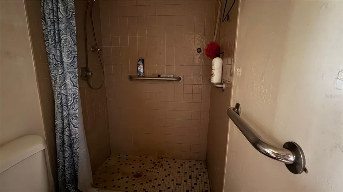 621 ELDRON BOULEVARD — photo 15 of 30