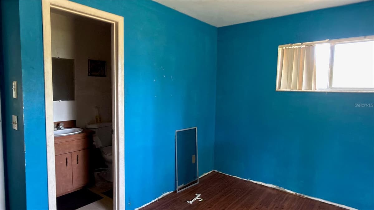 621 ELDRON BOULEVARD — photo 12 of 30
