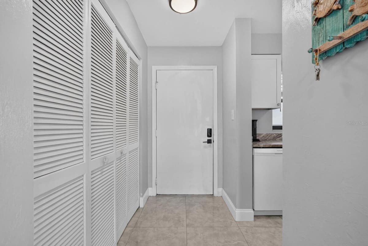3180 OCEAN SHORE BOULEVARD — photo 11 of 38