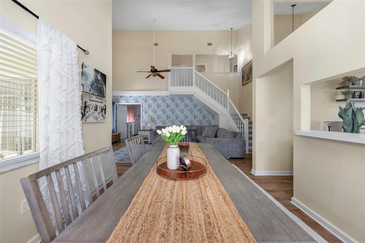 3130 BENTLEY DRIVE — photo 10 of 43