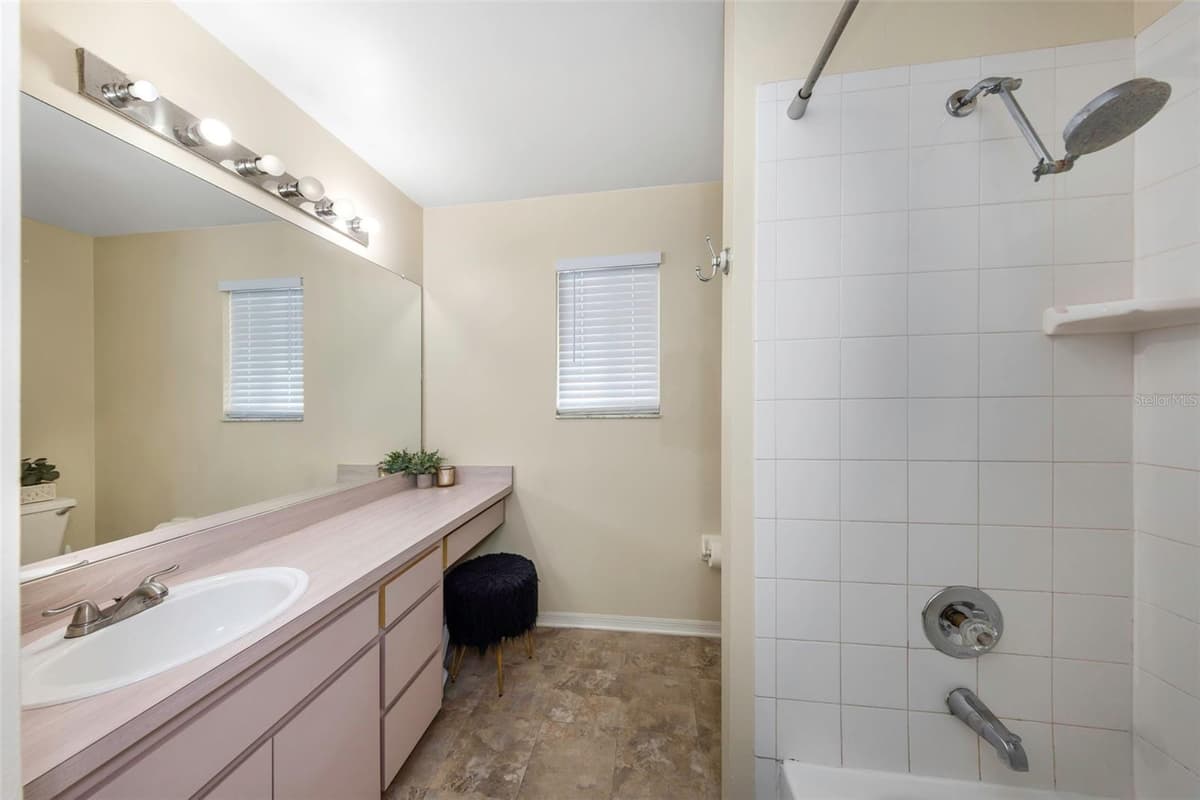 3130 BENTLEY DRIVE — photo 26 of 43