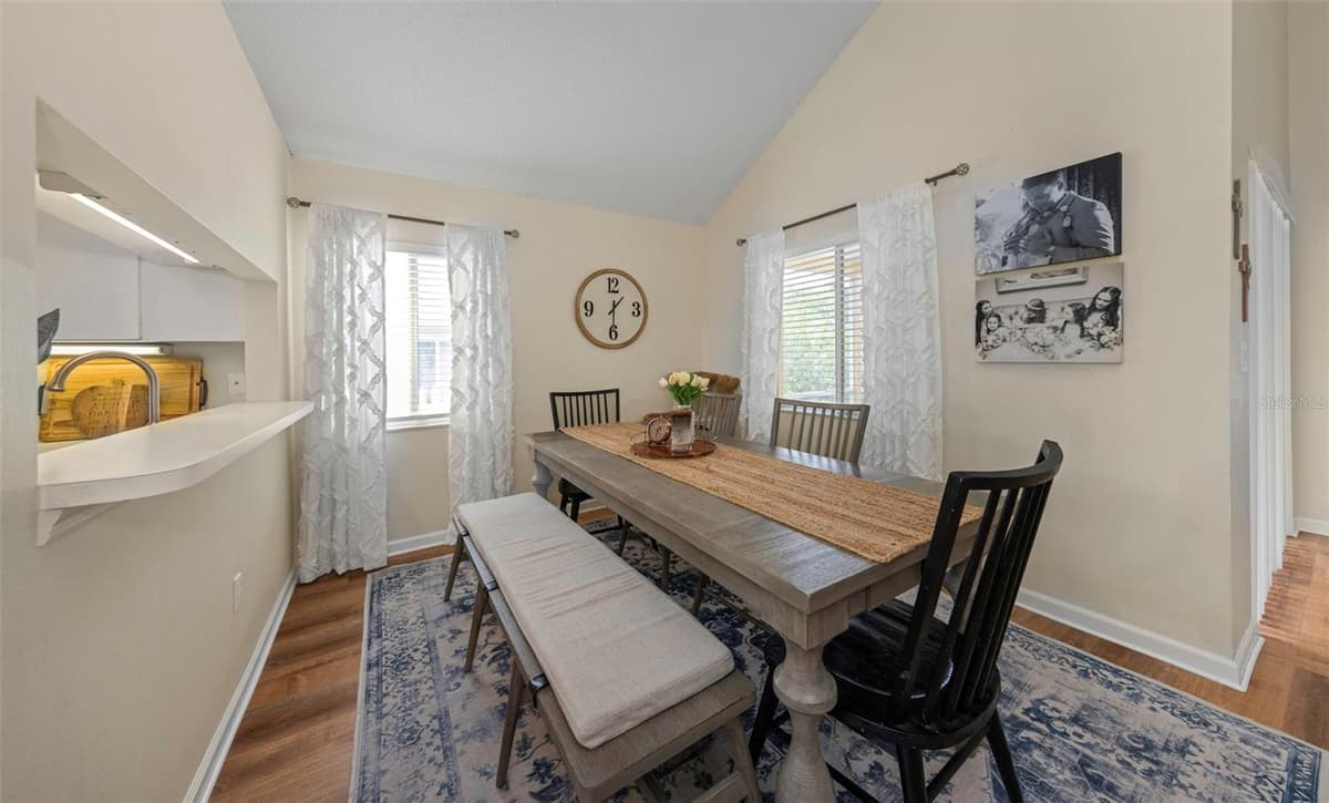 3130 BENTLEY DRIVE — photo 9 of 43
