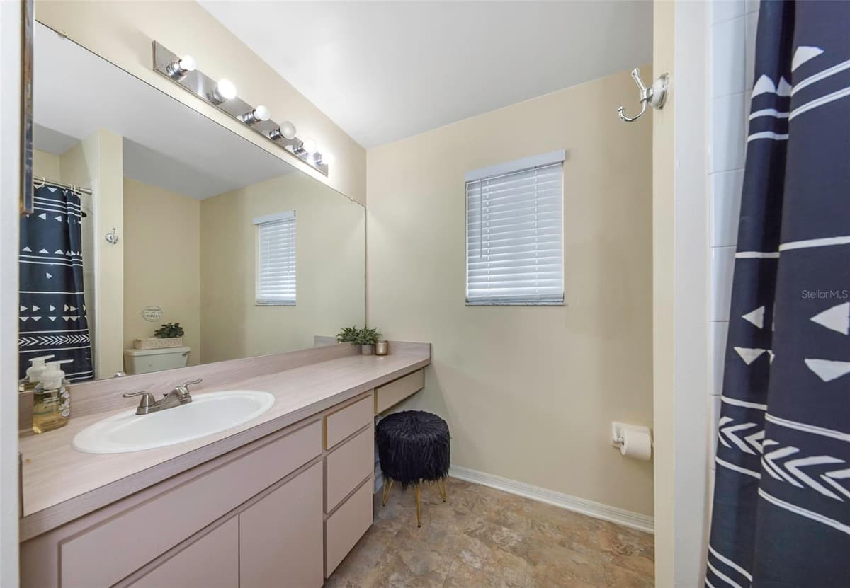 3130 BENTLEY DRIVE — photo 25 of 43