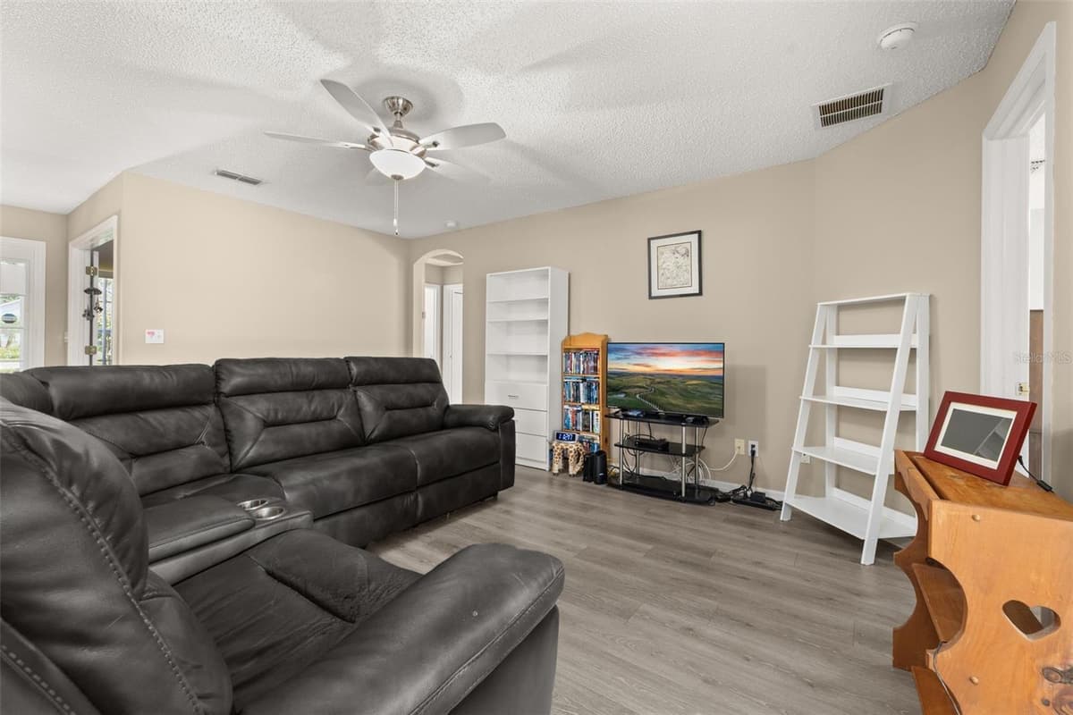 3604 KINGSWOOD COURT — photo 13 of 35