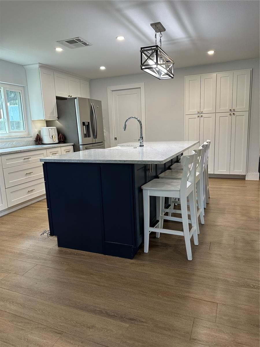 105 KENT COURT — photo 16 of 39