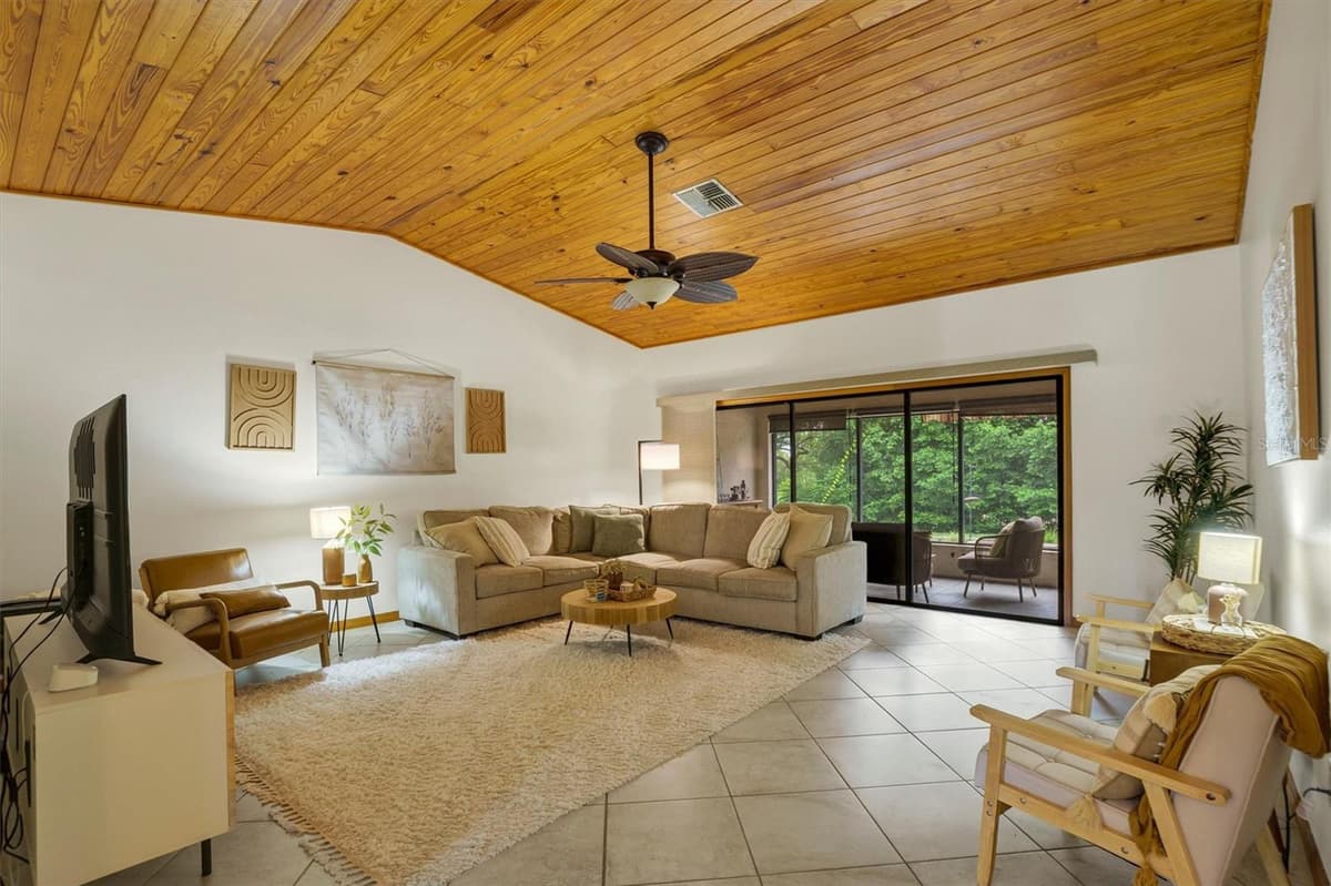 503 CLUBHOUSE DRIVE — photo 19 of 68