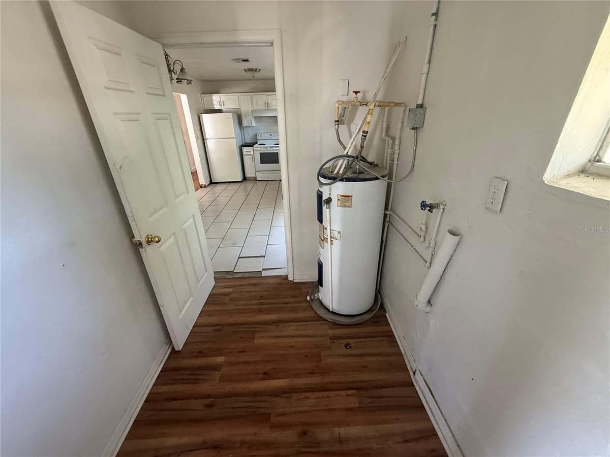 2442 LILLY STREET — photo 8 of 16