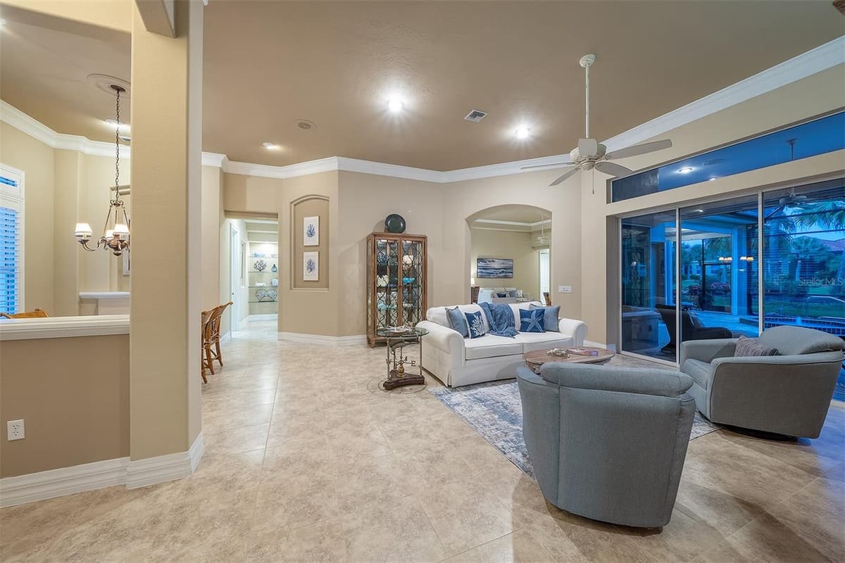 11 CAYMAN ISLES BOULEVARD — photo 10 of 84
