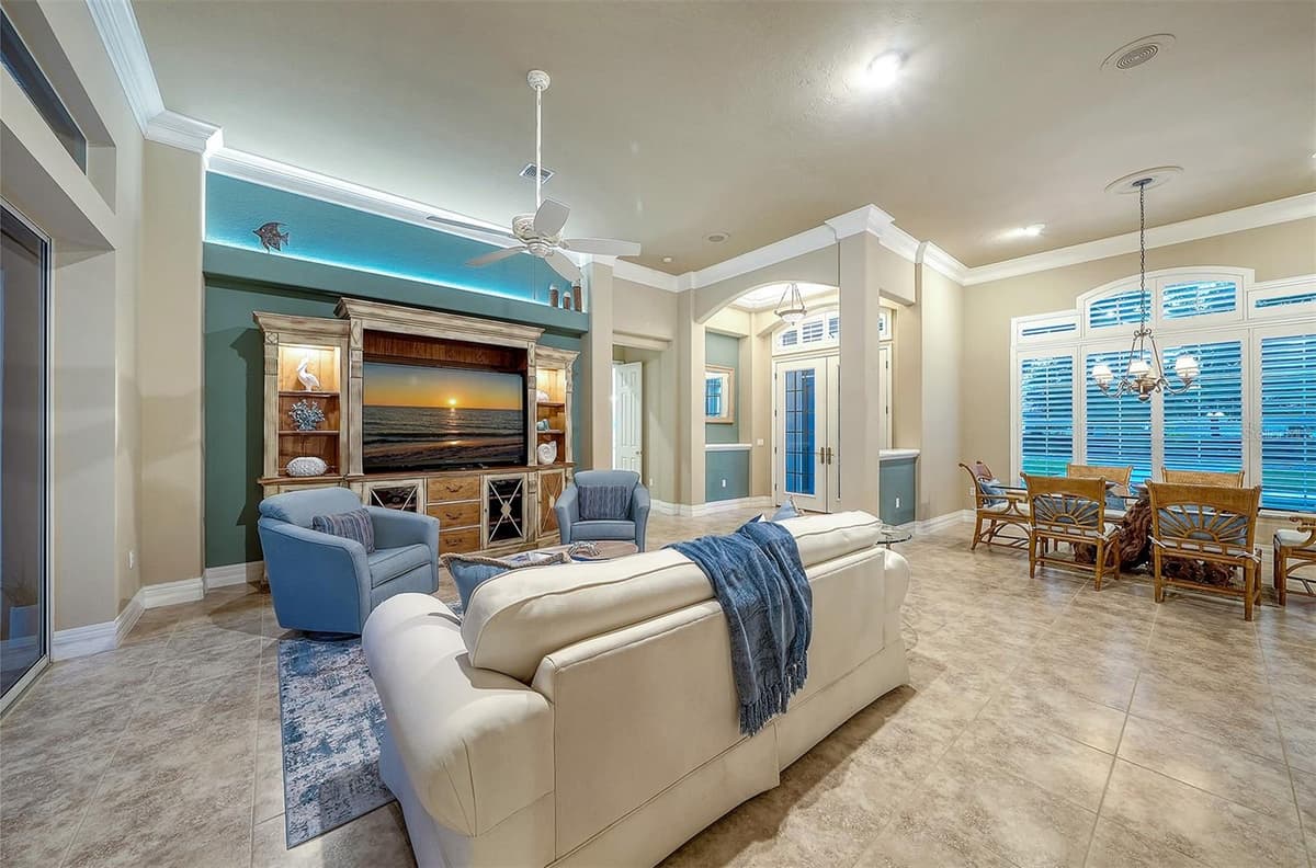 11 CAYMAN ISLES BOULEVARD — photo 14 of 84