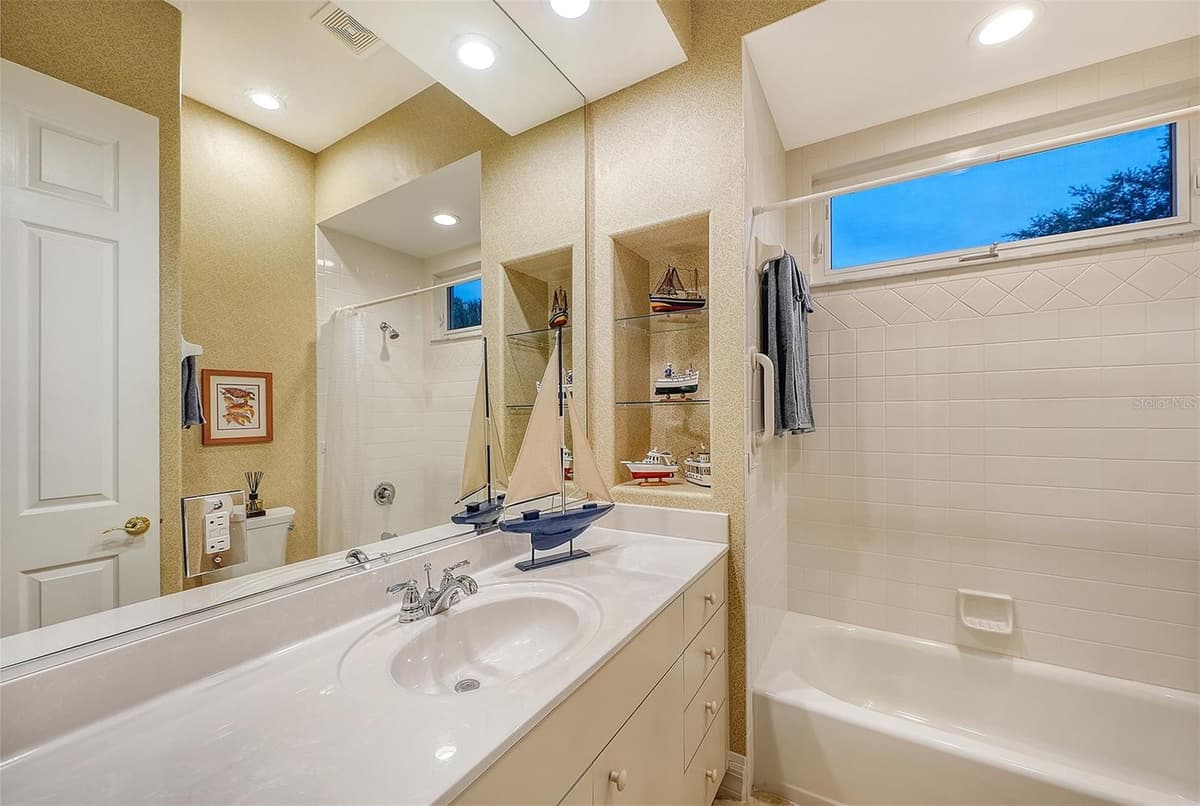 11 CAYMAN ISLES BOULEVARD — photo 36 of 84
