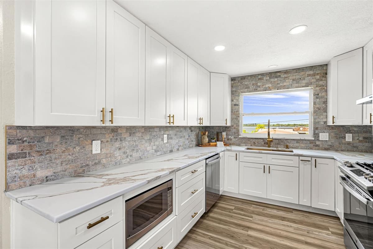 5404 BAY STATE ROAD — photo 10 of 51