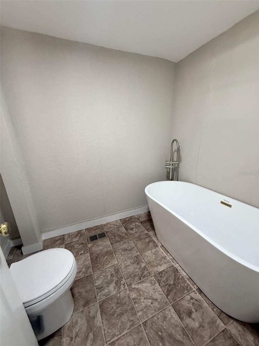 65 528TH AVENUE — photo 13 of 17
