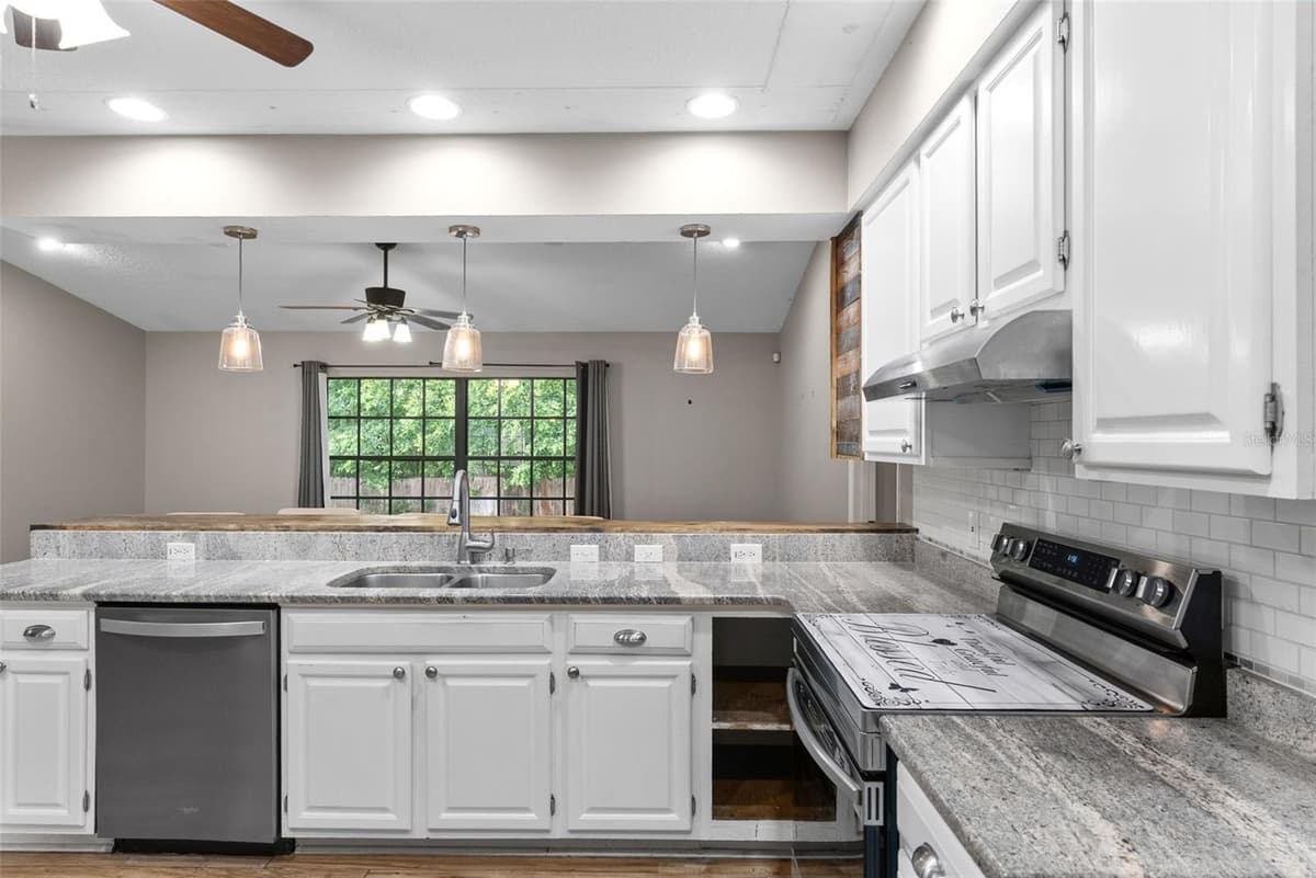 1514 LAKE THOMAS LOOP — photo 17 of 47
