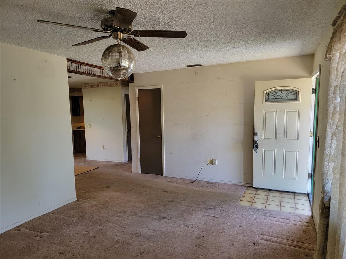2240 GABARONE BOULEVARD — photo 4 of 17