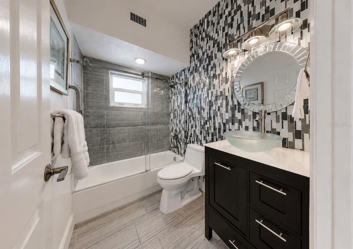 4639 MIRABELLA COURT — photo 13 of 26