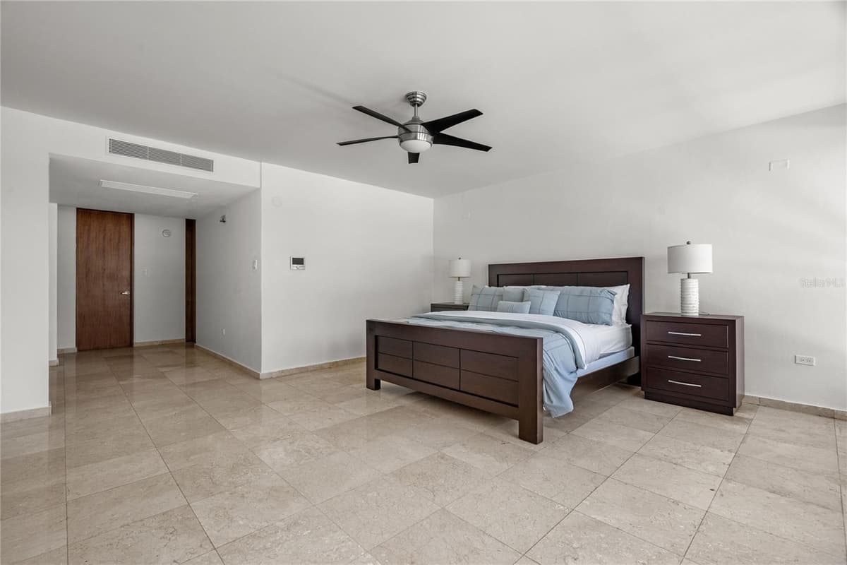 59 LIRIO — photo 14 of 23