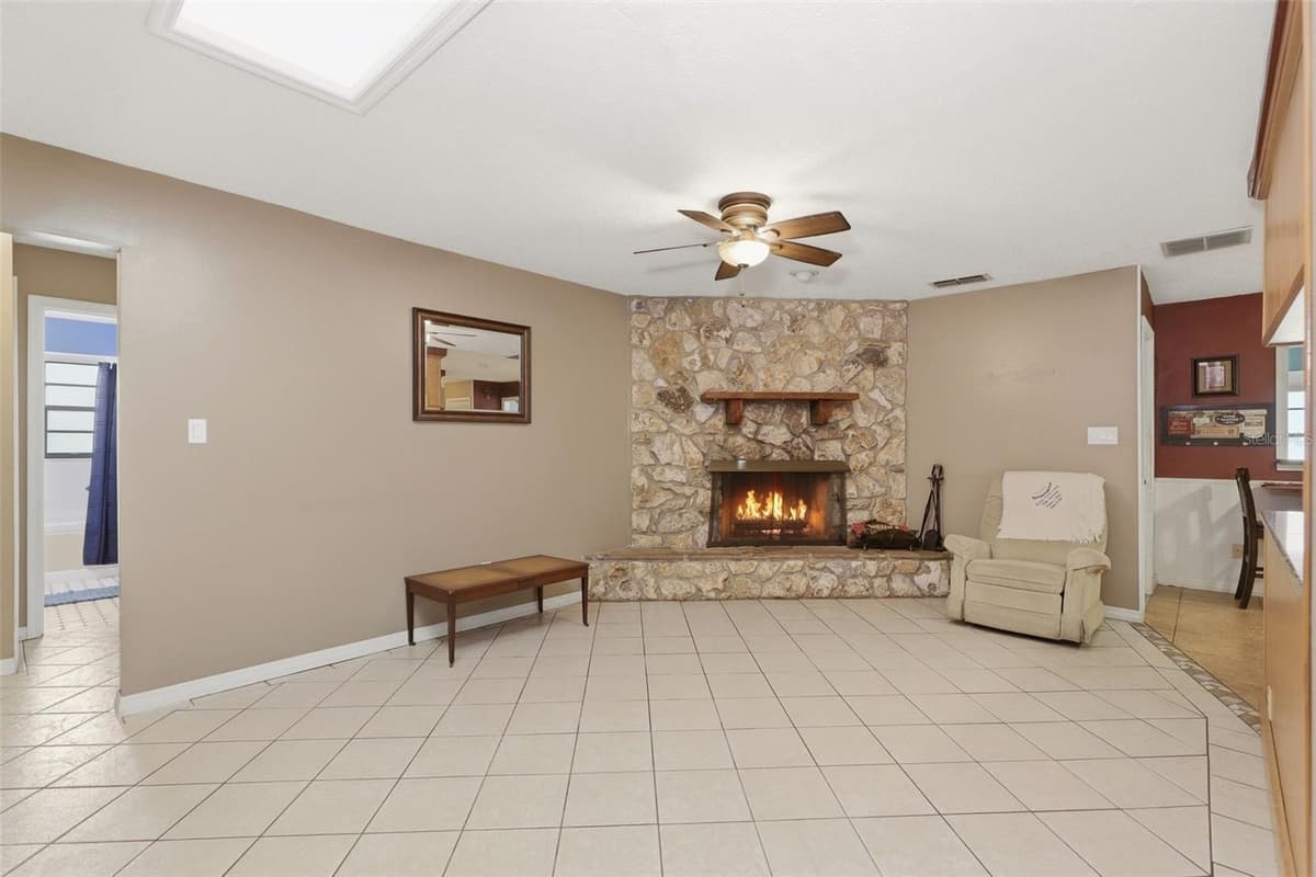 207 ATHERSTONE COURT — photo 10 of 60