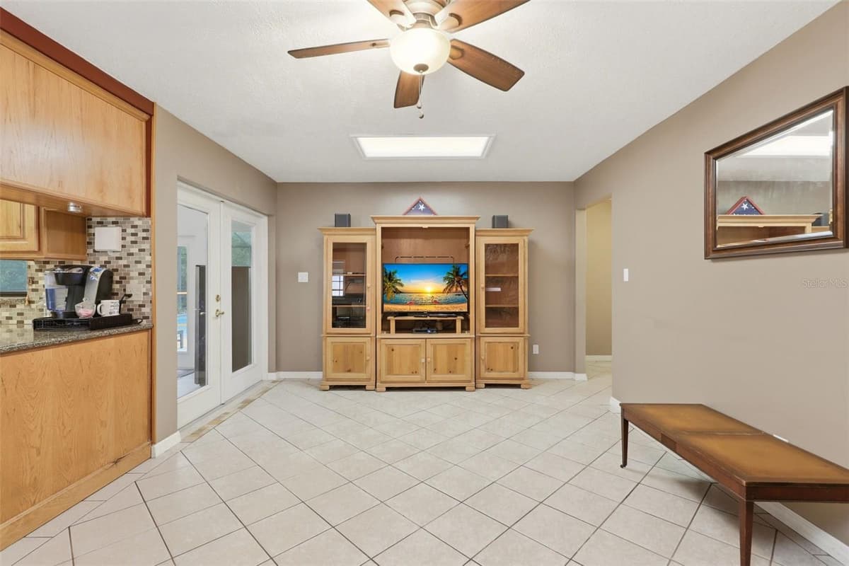 207 ATHERSTONE COURT — photo 13 of 60