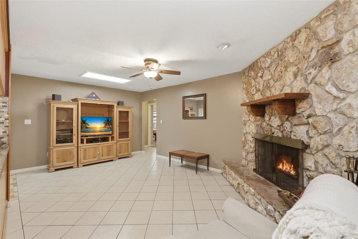207 ATHERSTONE COURT — photo 12 of 60