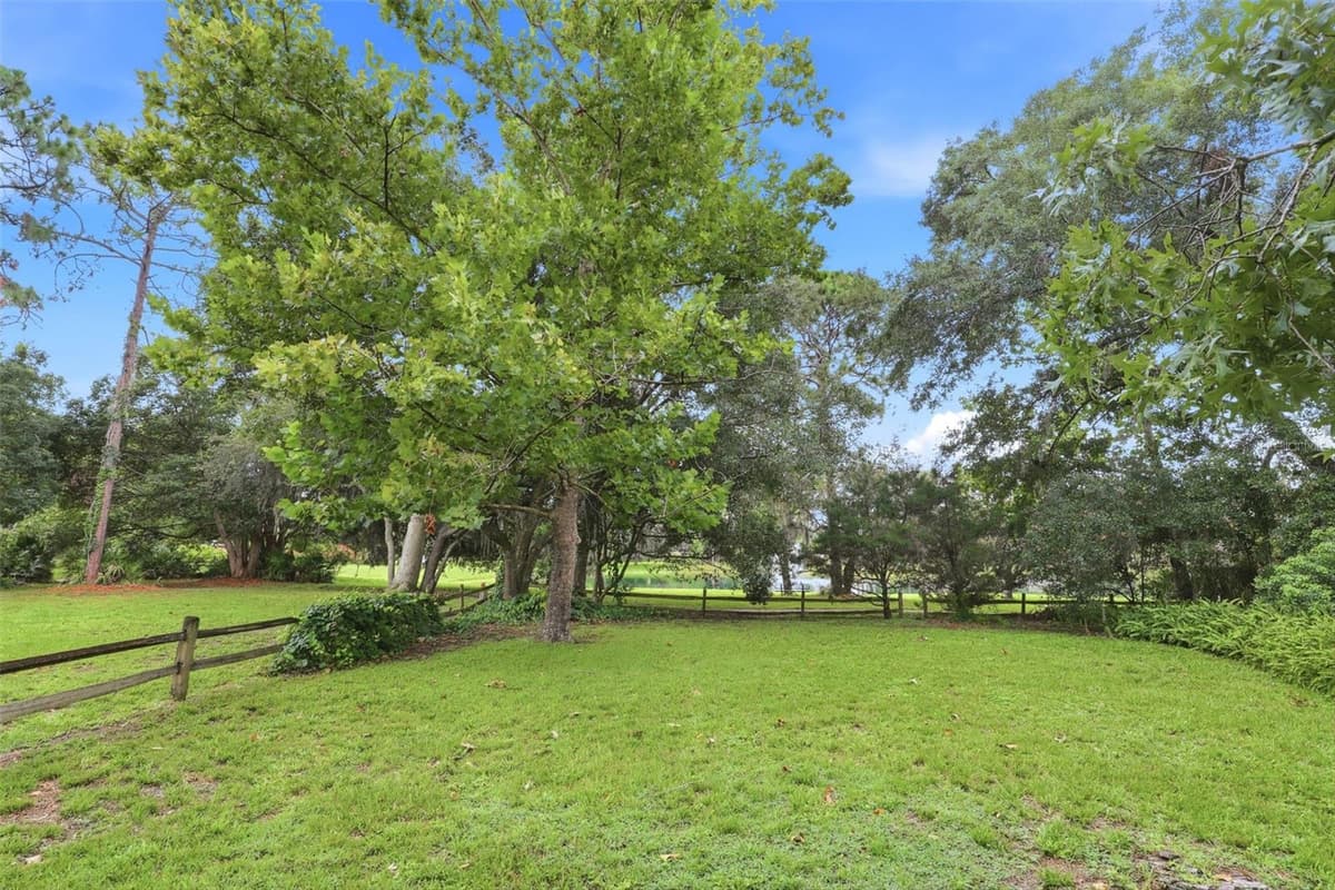 207 ATHERSTONE COURT — photo 36 of 60
