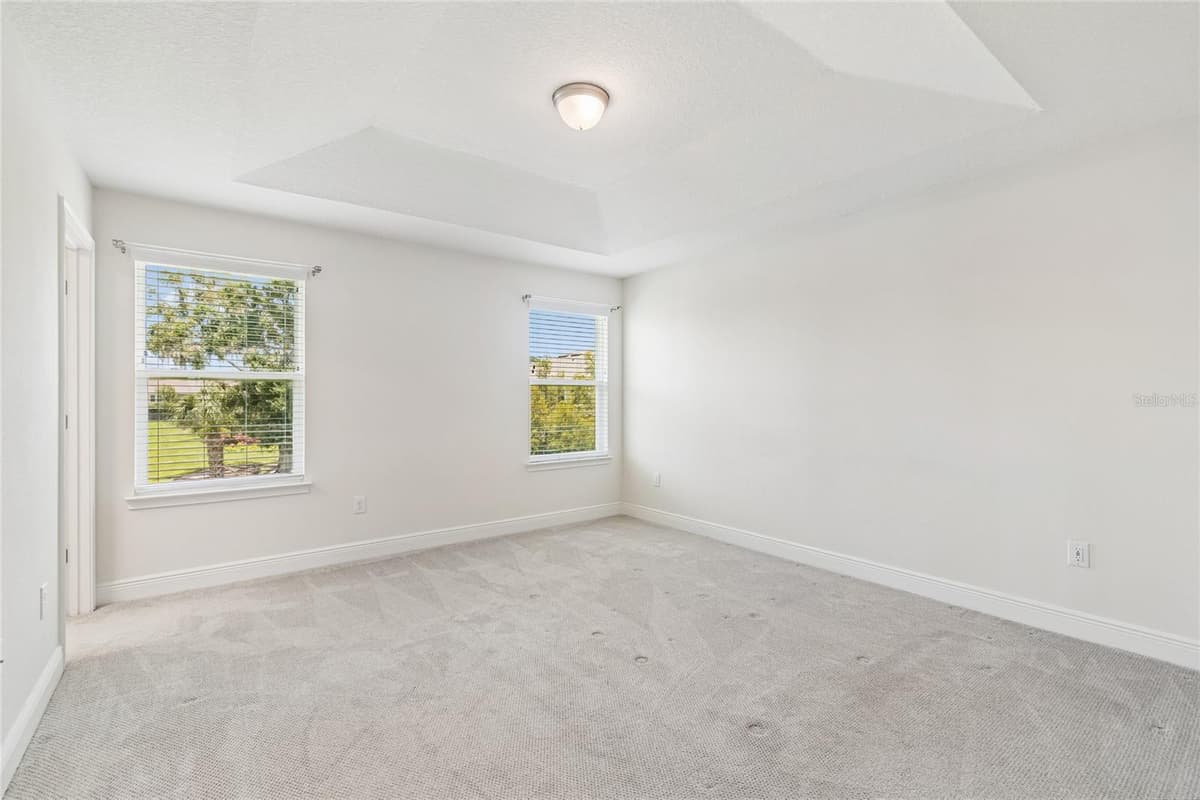 2410 ARCH AVENUE — photo 10 of 36
