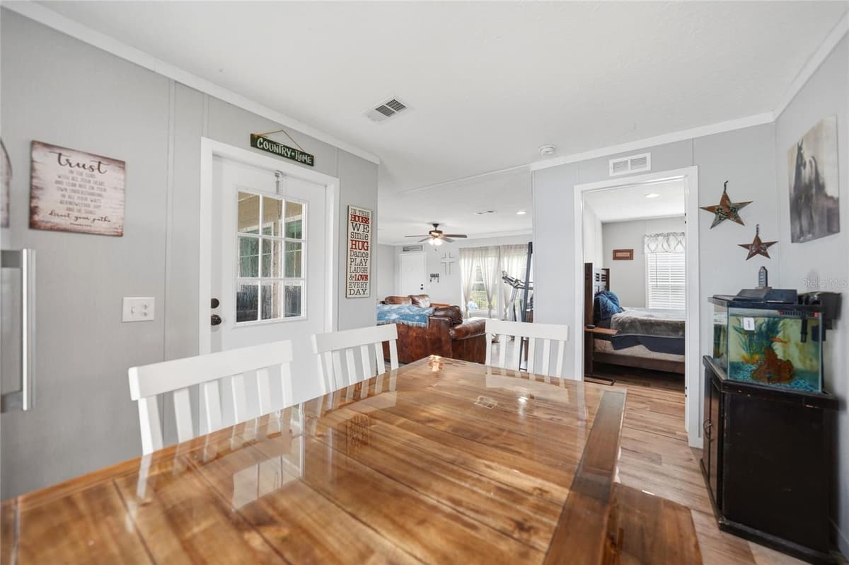 11587 FOSTER AVENUE — photo 8 of 52