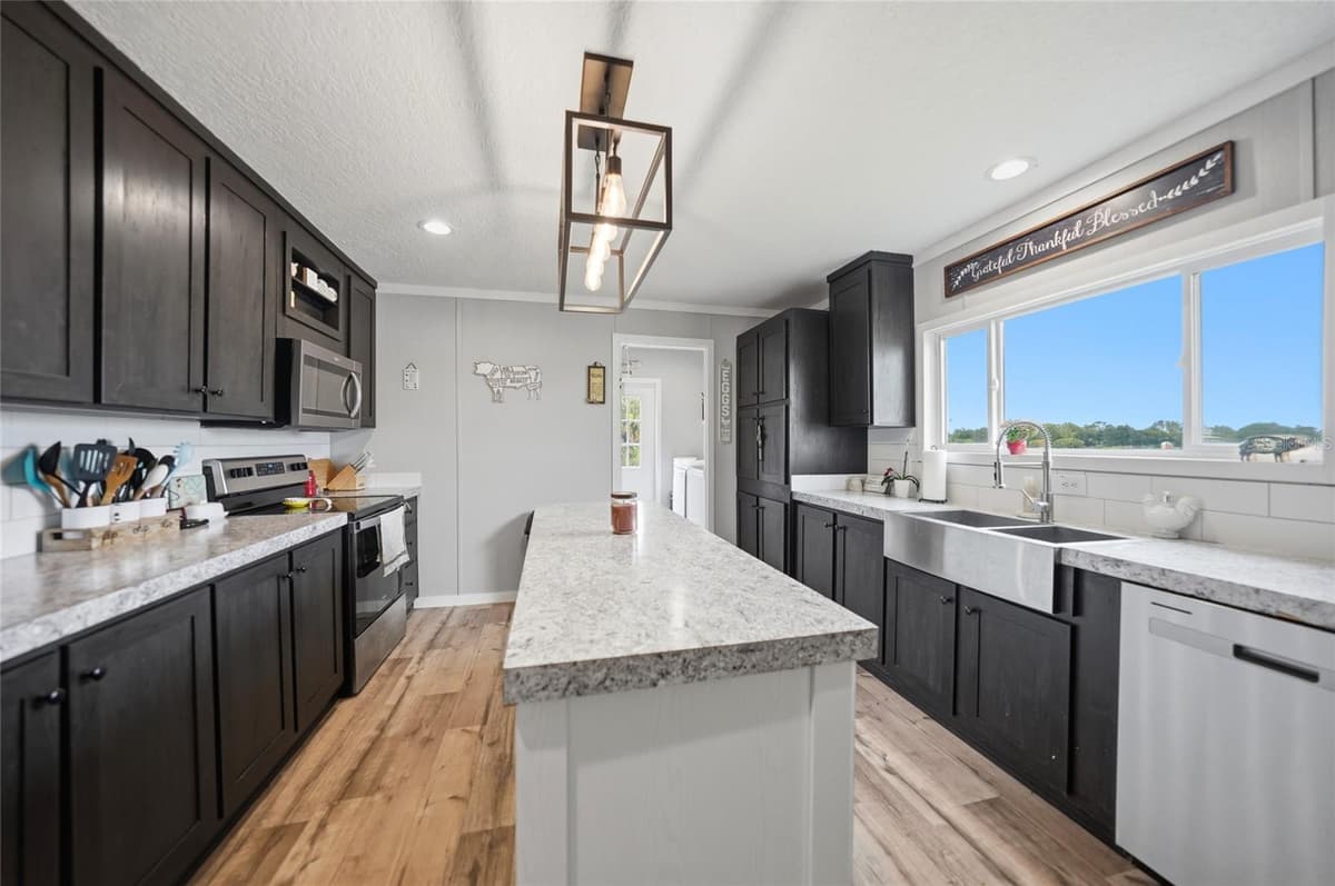 11587 FOSTER AVENUE — photo 46 of 52
