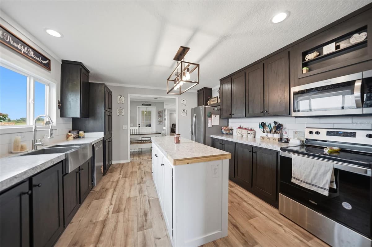 11587 FOSTER AVENUE — photo 49 of 52