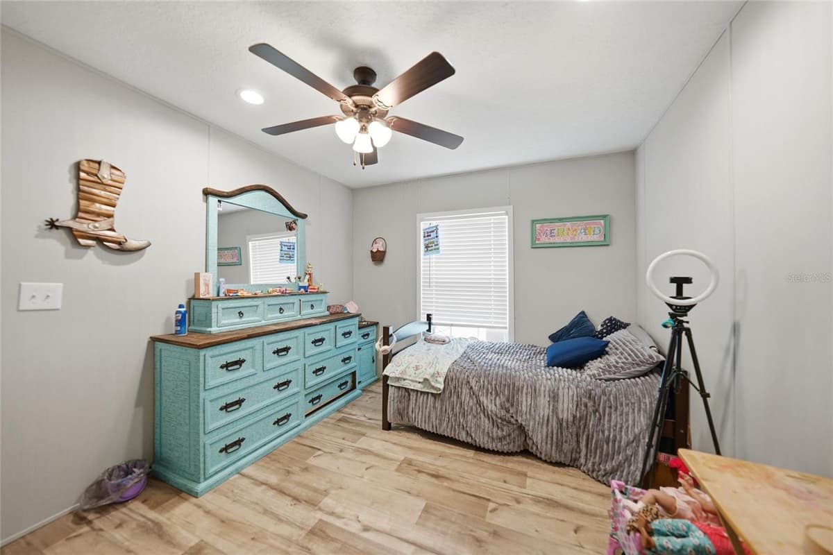 11587 FOSTER AVENUE — photo 39 of 52