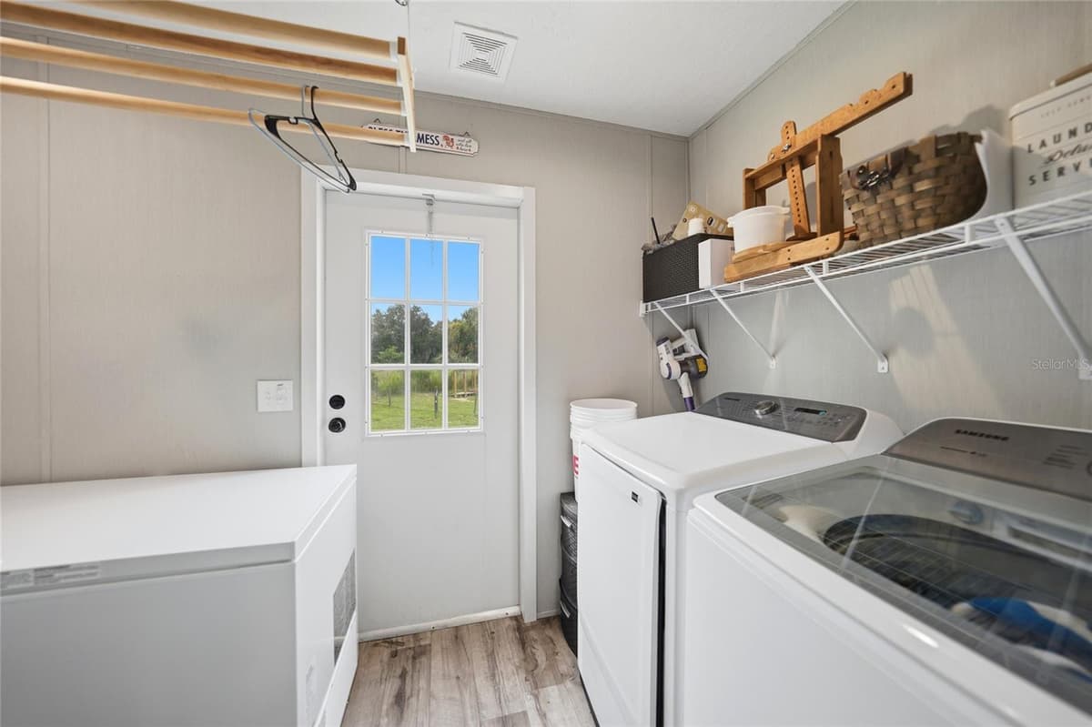 11587 FOSTER AVENUE — photo 48 of 52