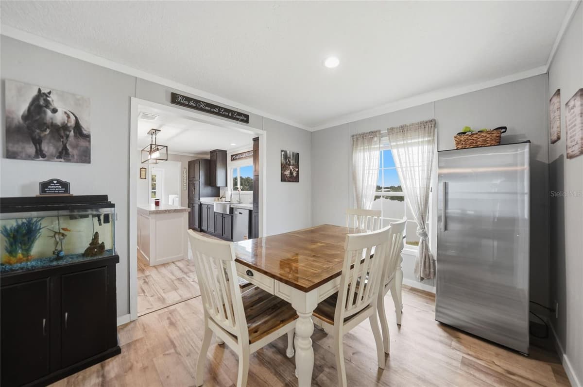 11587 FOSTER AVENUE — photo 7 of 52