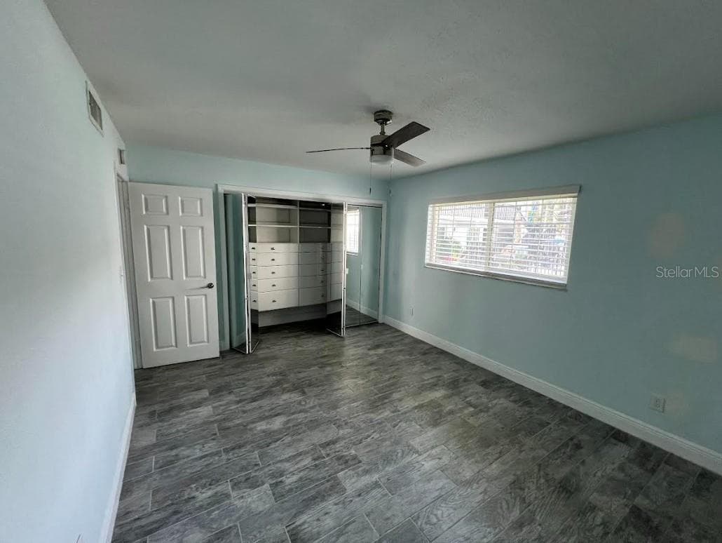 223 DOLPHIN POINT — photo 10 of 17