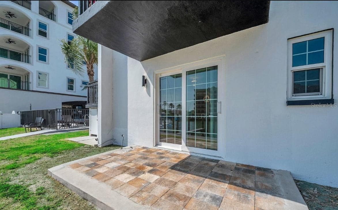 223 DOLPHIN POINT — photo 8 of 17