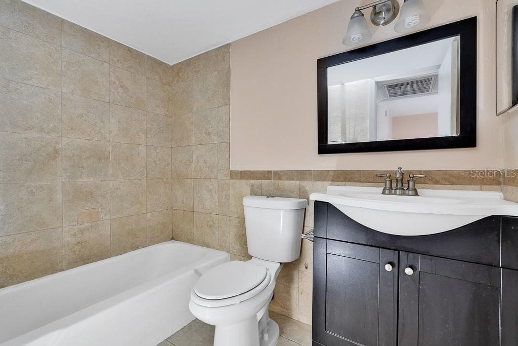 223 DOLPHIN POINT — photo 7 of 17