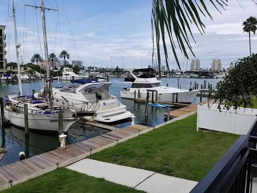 223 DOLPHIN POINT — photo 15 of 17