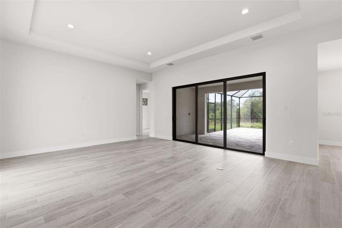 14319 ALLENSWORTH AVENUE — photo 14 of 60