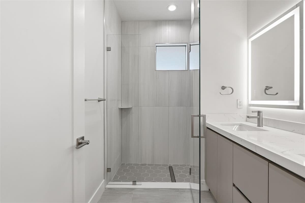 14319 ALLENSWORTH AVENUE — photo 35 of 60