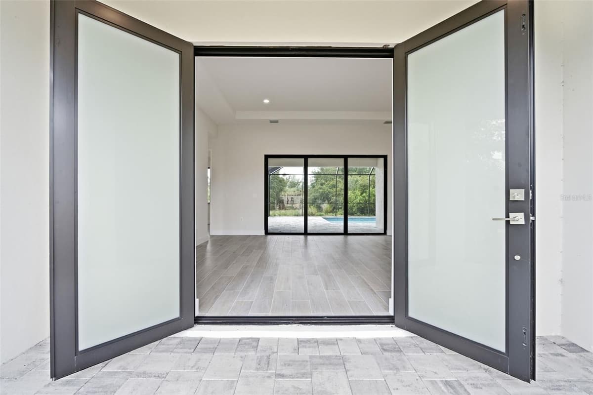 14319 ALLENSWORTH AVENUE — photo 12 of 60