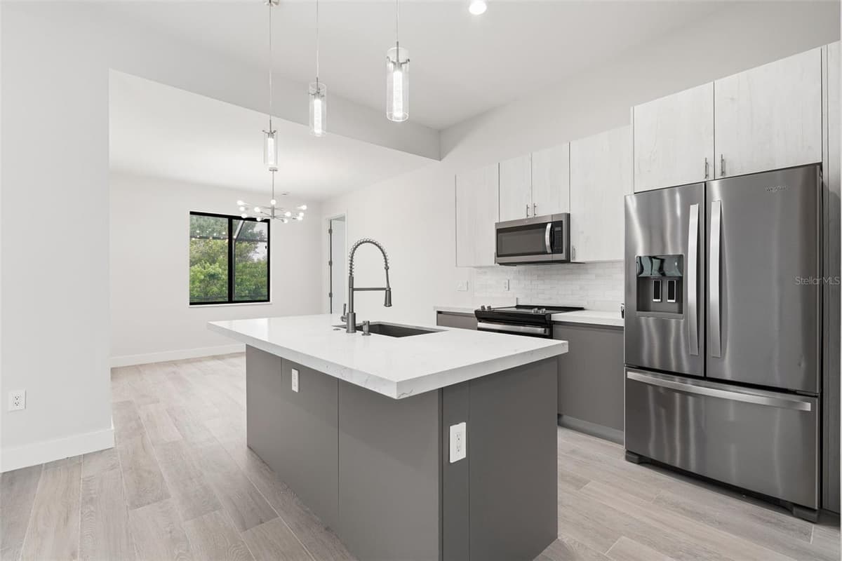 14319 ALLENSWORTH AVENUE — photo 3 of 60